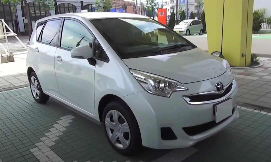 TOYOTA Ractis 2014. Обзор экстерьера и интерьера.