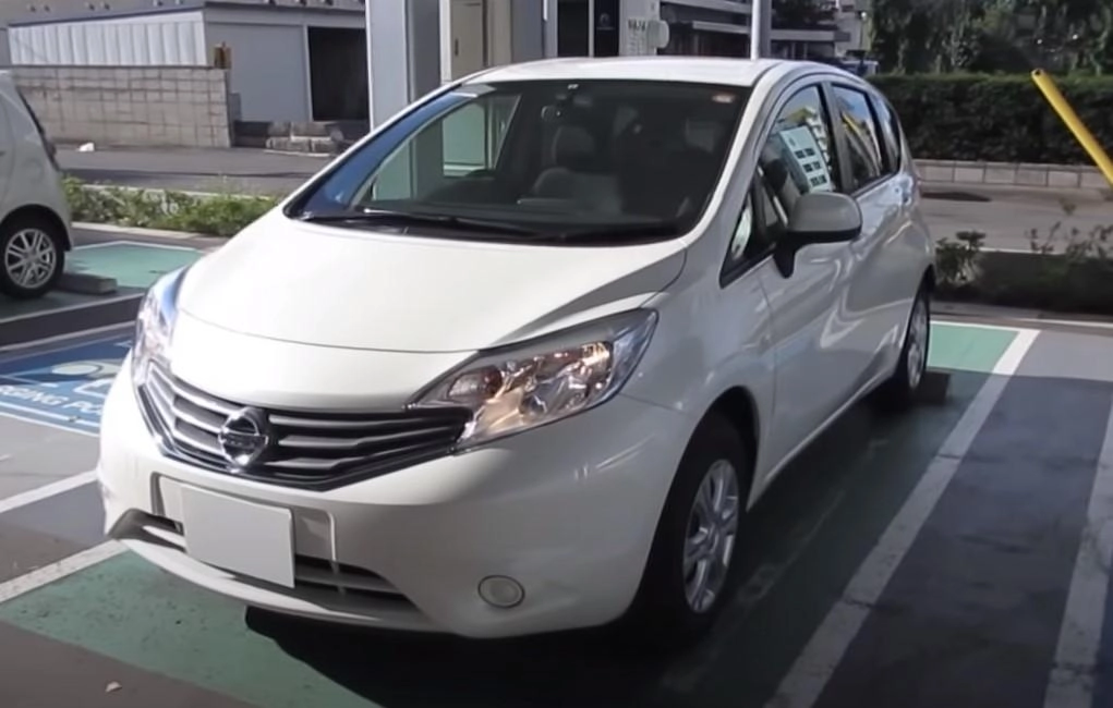NISSAN NOTE 2013 год X-DIGS обзор интерьер и экстерьер